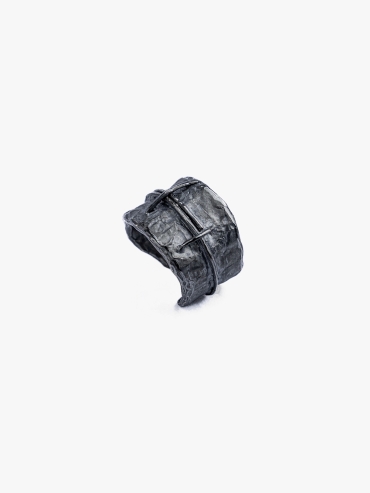 M.WONG Nestling Collection Black Silver Ring