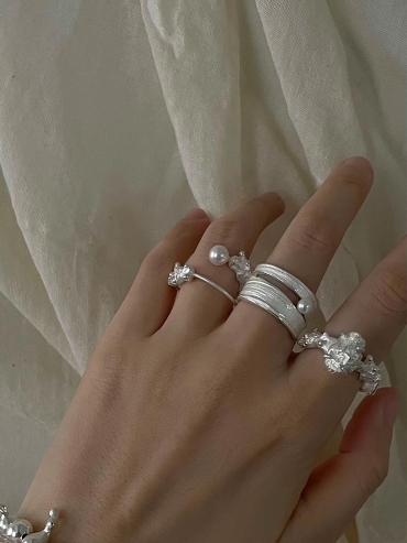 Silver Rock Diamond Ring