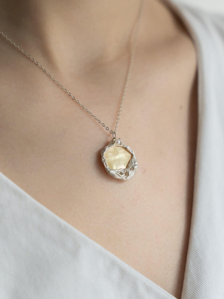 White Tea Necklace