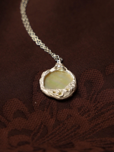 White Tea Necklace