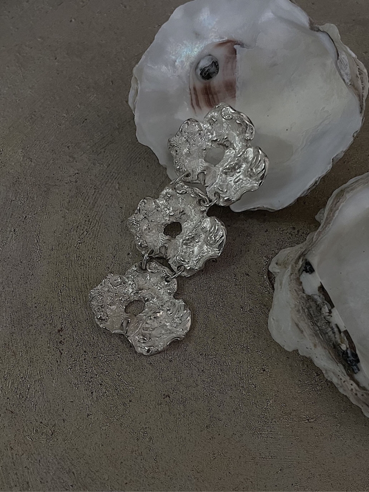 Silver Weathered Shell Stud Earring - Single