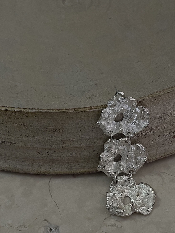 Silver Weathered Shell Stud Earring - Single