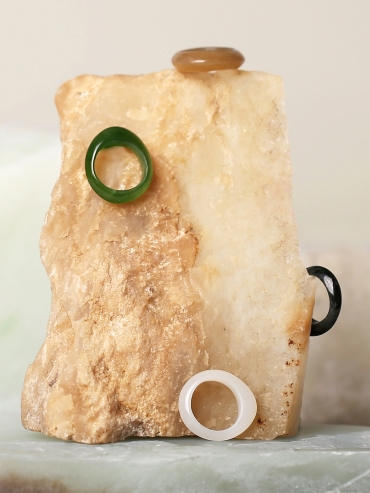 Brown nephrite jade ring