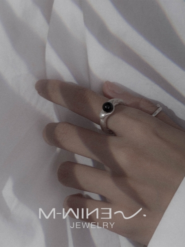 Black agate ring
