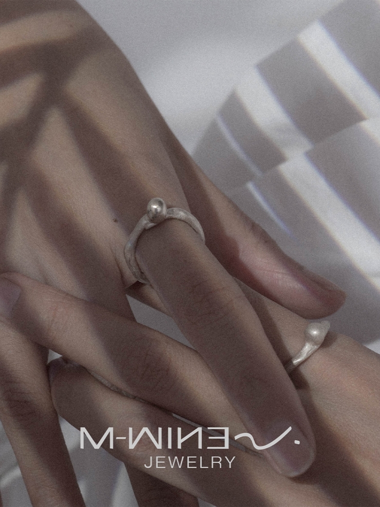 Mini matte silver stone ring