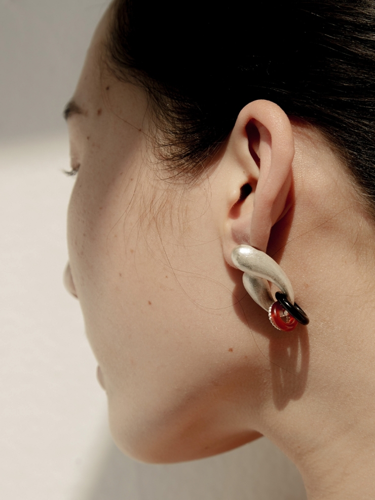 Triple earrings witth agate