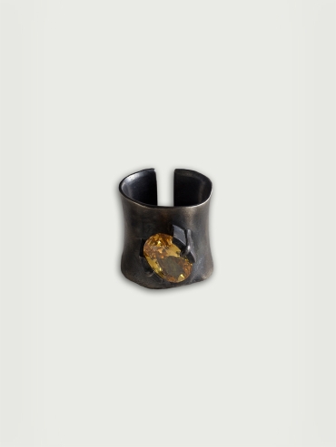 Brown zircon lean stone wide ring