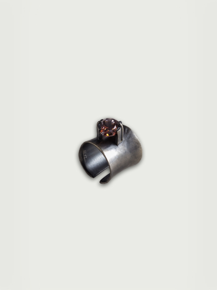 Brown zircon lean stone wide ring