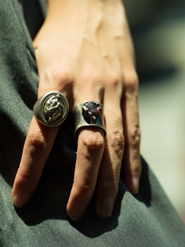 Brown zircon lean stone wide ring