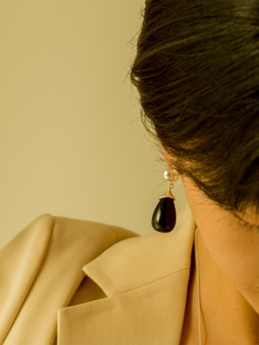 Black agate waterdrop earrings