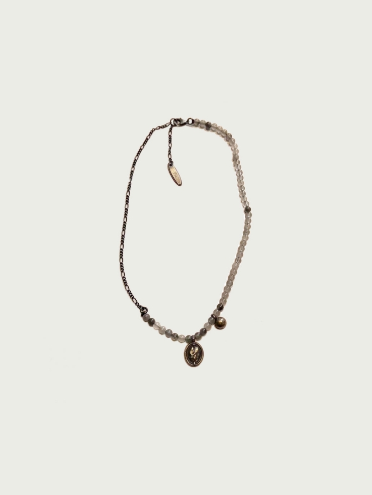 Agate necklace with silver pendant