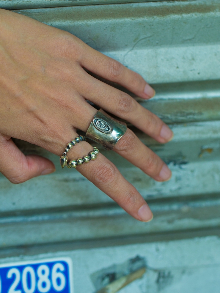 Silver stone wide ring