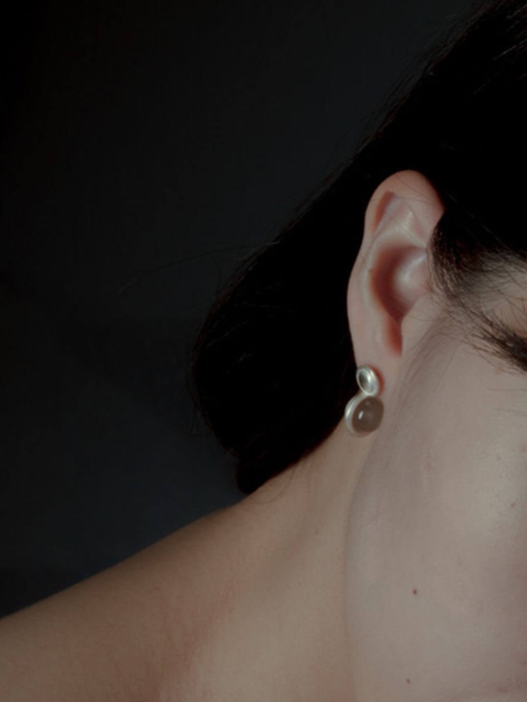 Grey agate bead earrings
