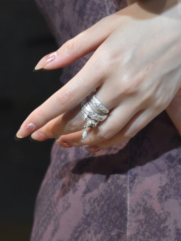 Silver spiral zircon ring