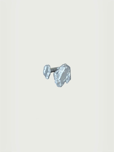 Silver diamond-shaped ring