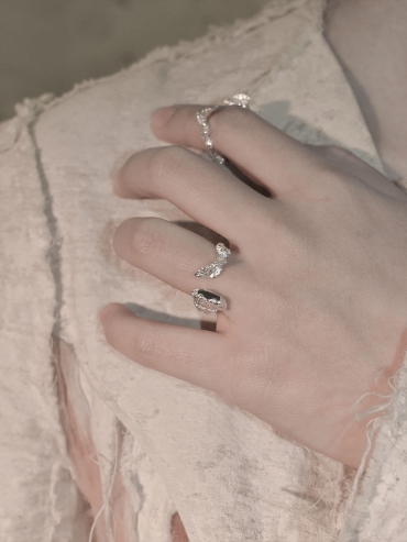 Silver White Leaf Ring