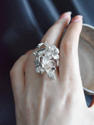 Silver skeleton carving ring