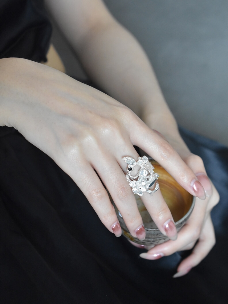 Silver skeleton carving ring