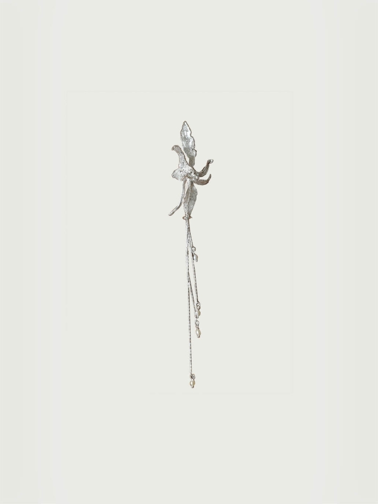 Silver Fragrant Leaf Stud Earring - Left