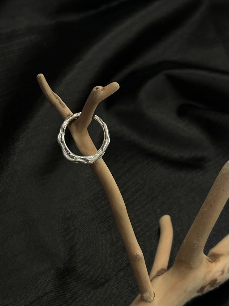Silver wave ring