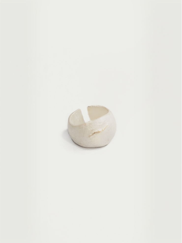 Silver round ring