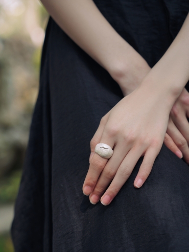Silver round ring