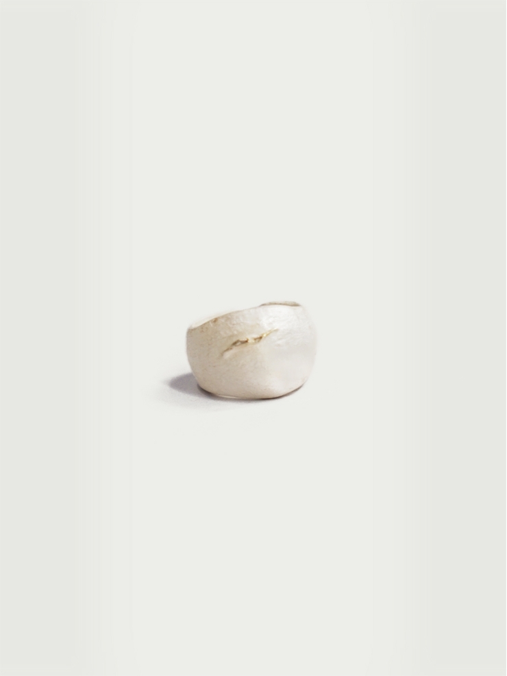 Silver round ring