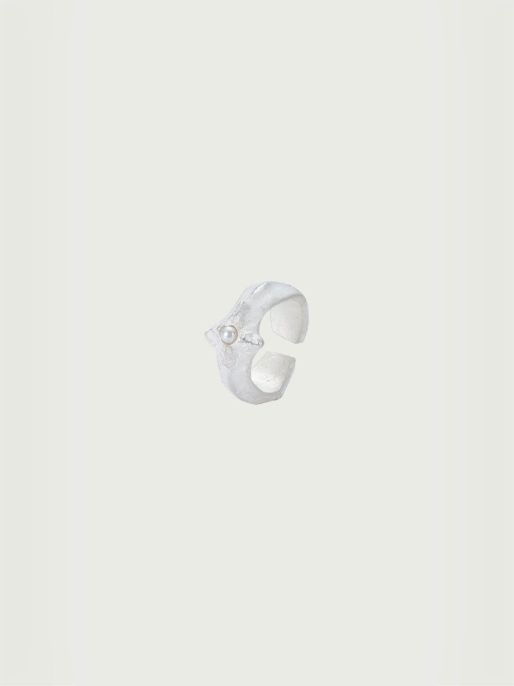 Silver leaf and pearl ring