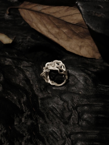 Silver hollow wide ring