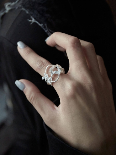 Silver hollow wide ring