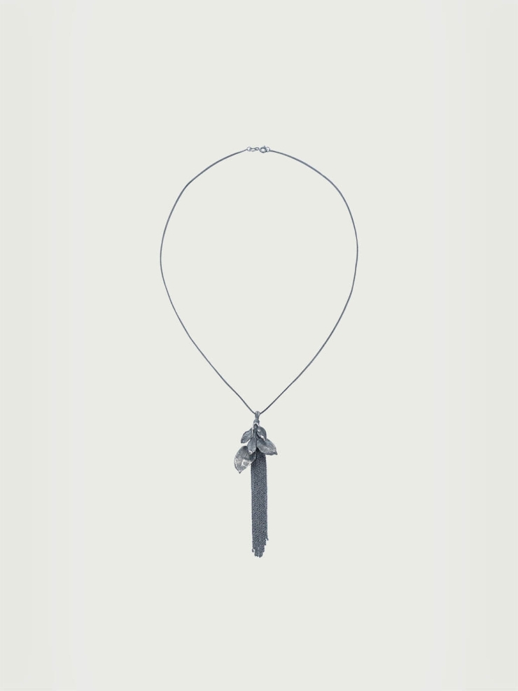 Black leaf tassel necklace