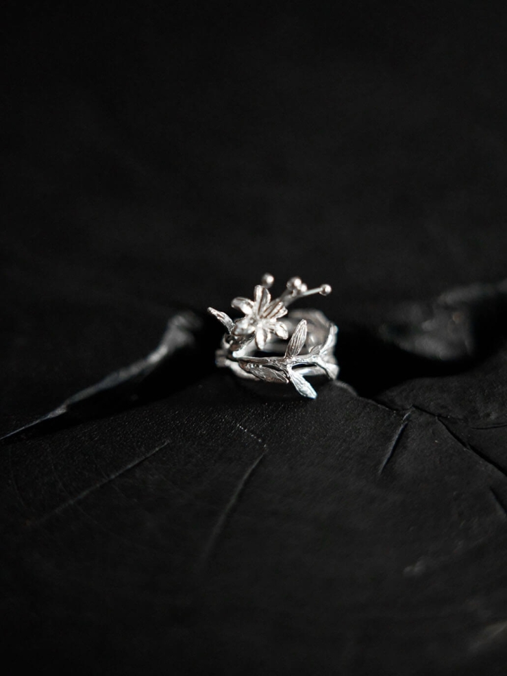 Silver Stamen Ring