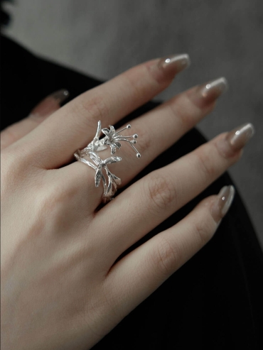 Silver Stamen Ring