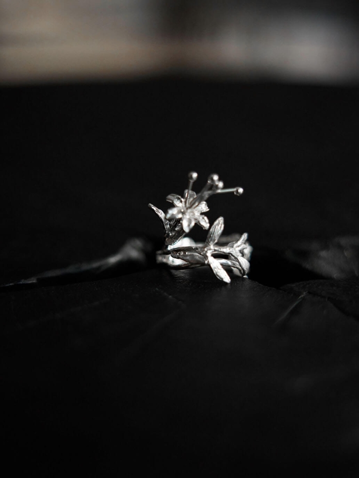 Silver Stamen Ring