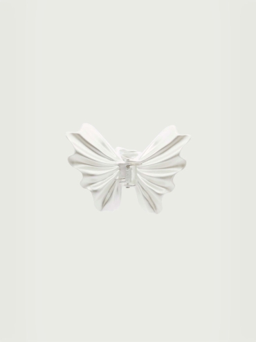 Pearl-white shell claw clip