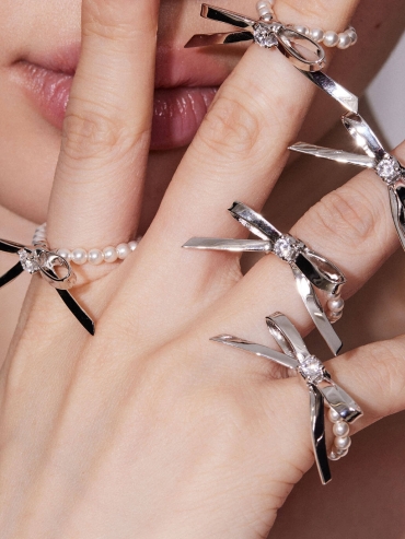 Metal Bowknot Pearl Soft Ring