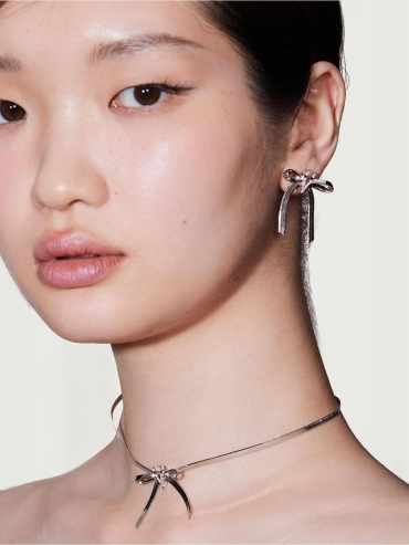V Bowknot Ribbon Earrings
