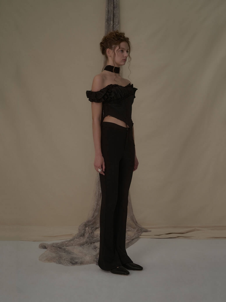 Black silky pod top