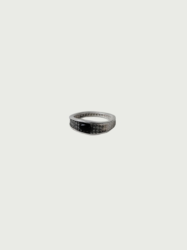 Balck agate narrow ring
