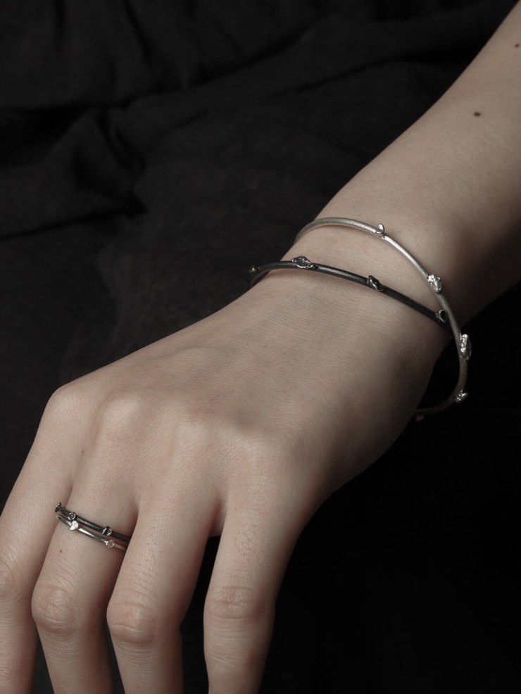 Black archipelago slim bracelet
