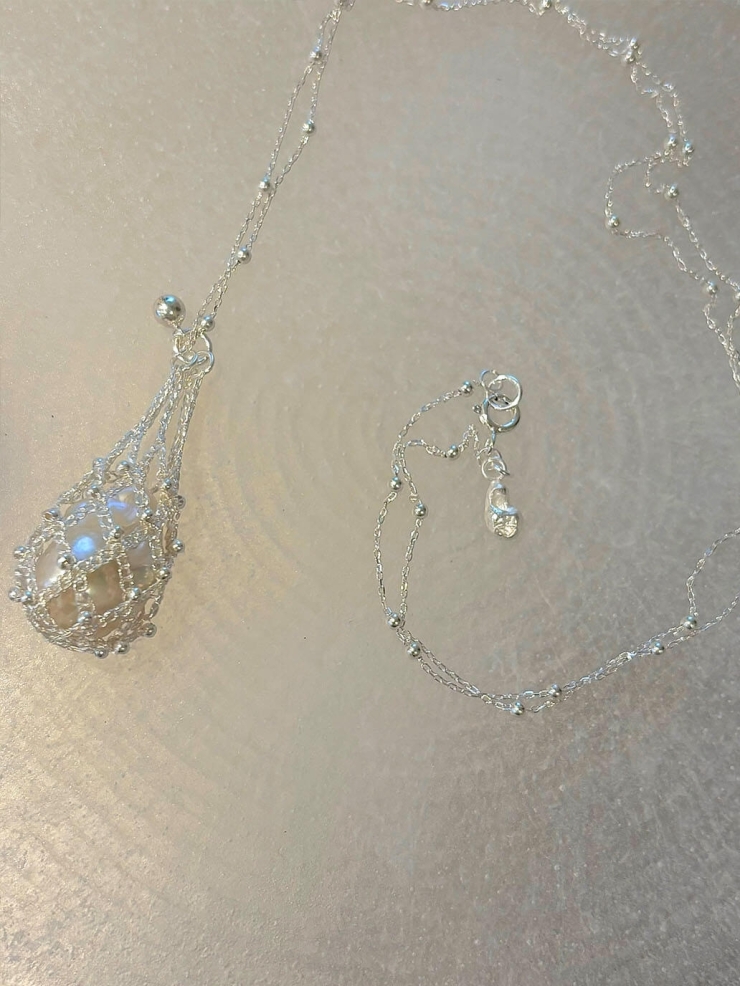 Sllver Fishing Net Baroque Necklace