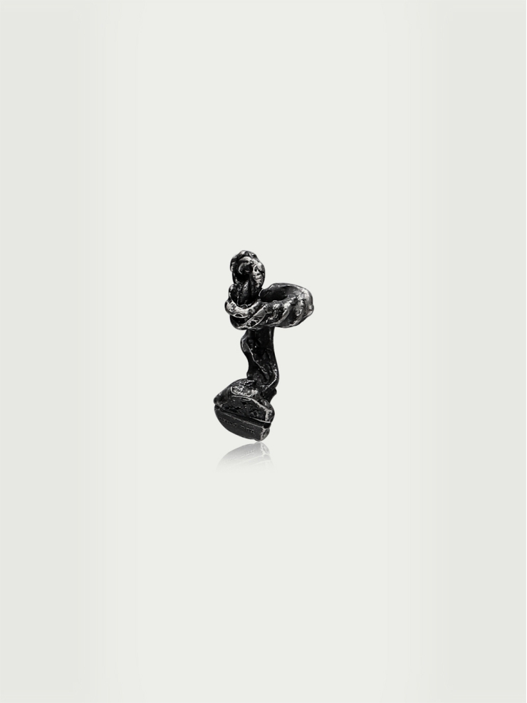 Twisted stud earring