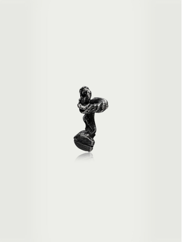 Twisted stud earring