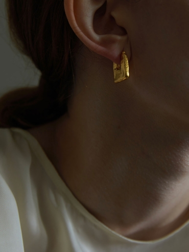 Gold square hoops