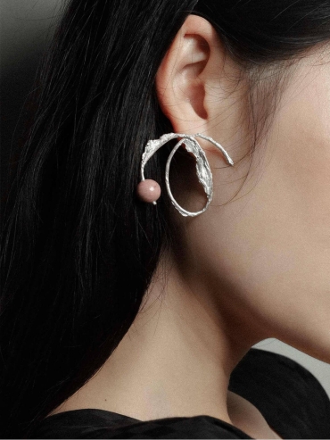 White Silver Rosy Stone Lovely Stud Earrings