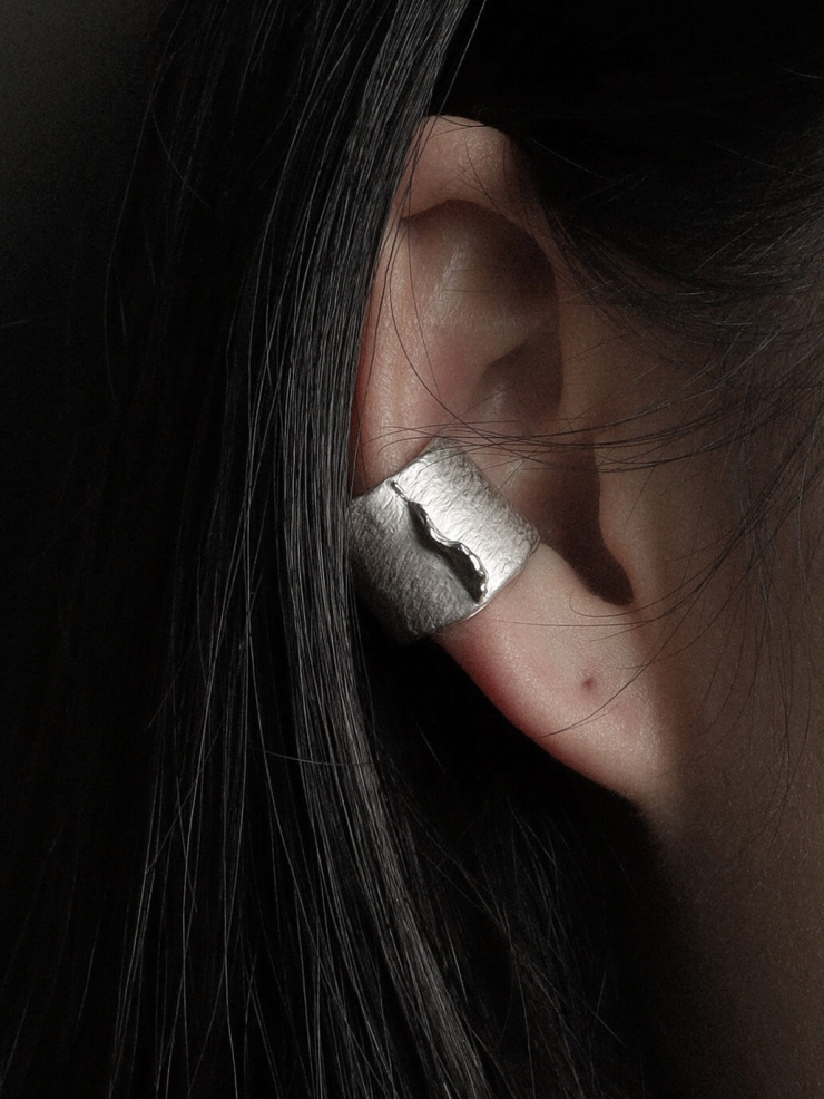 White ocean shadow wide ear cuff