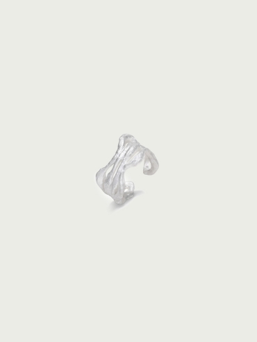 Waving silver ring