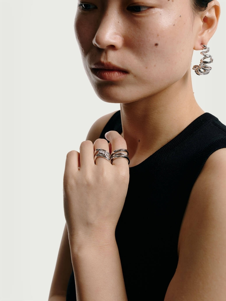 Silver Windy Spiral Diamond Ring