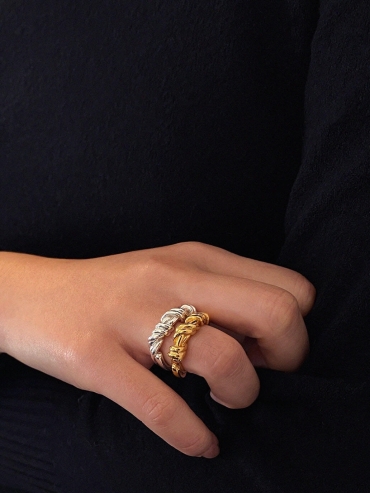 Gordian knot ring