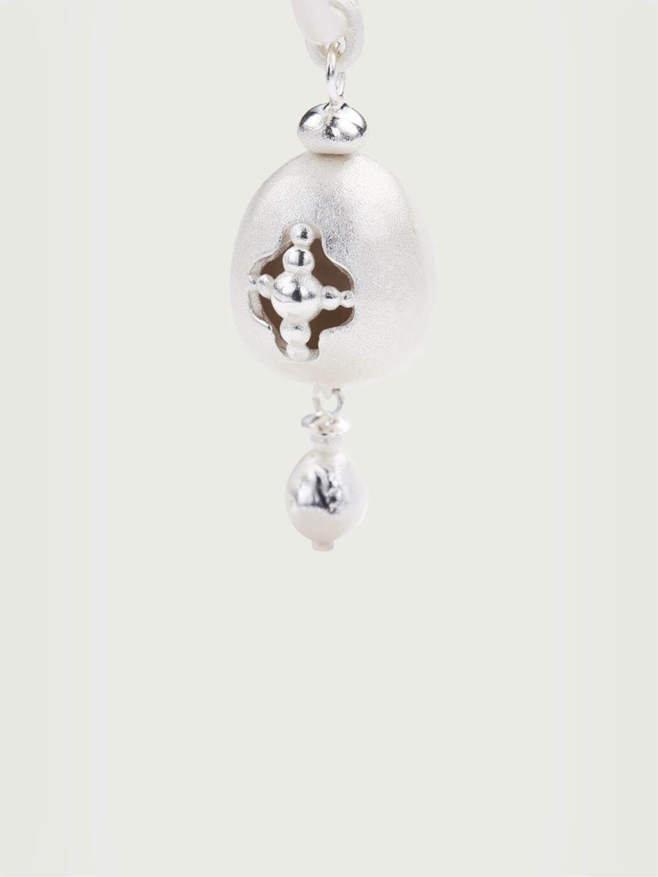Silver constant earrings